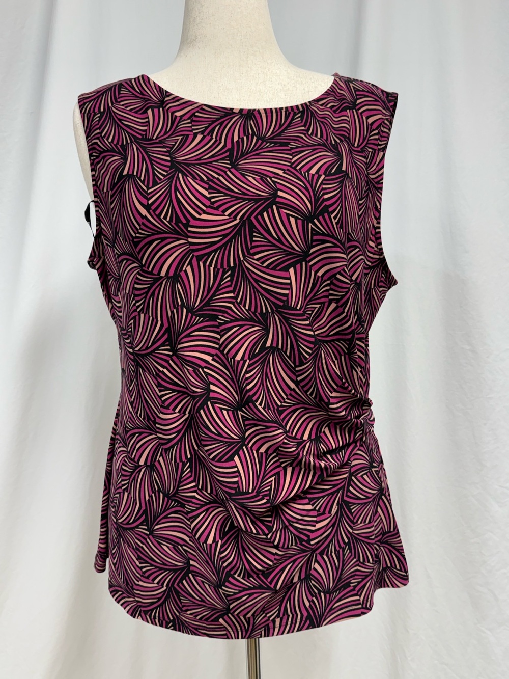 Anne Klein Pink and Black Abstract Leaf Print Sleeveless Shell